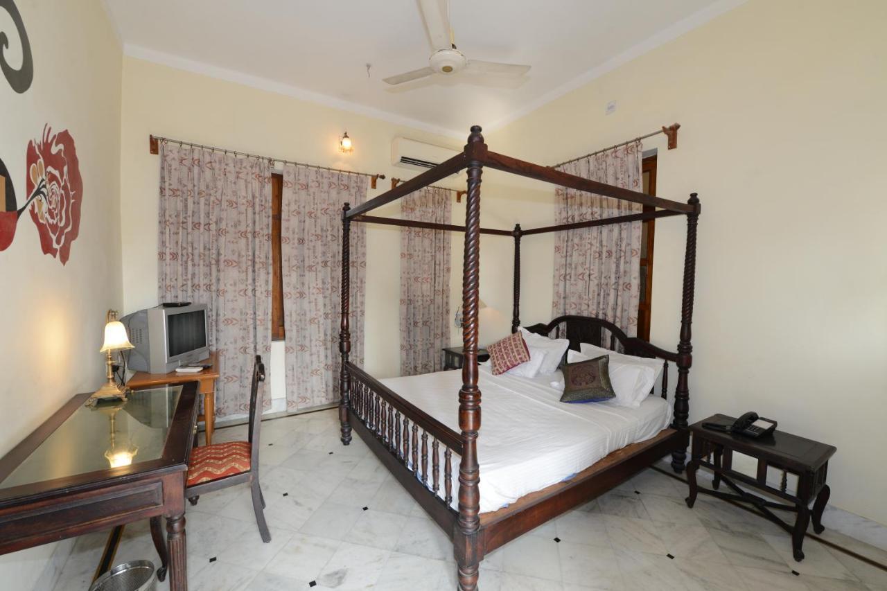 Hotel Harasar Haveli Біканер Екстер'єр фото